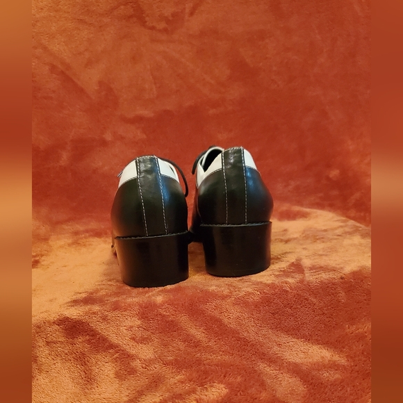 FRANCO SARTO VINTAGE BLACK AND WHITE LEATHER OXFORDS/SHOES - Picture 4 of 6